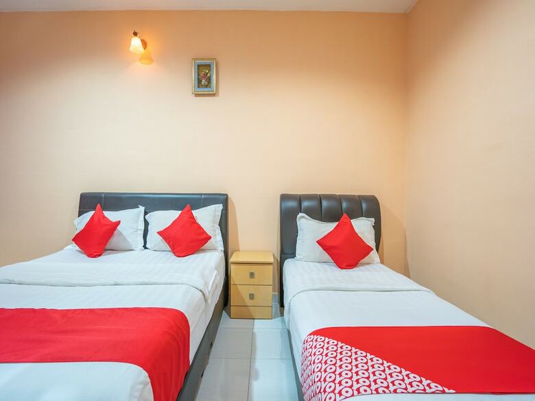 Oyo 89328 Sz Hotel