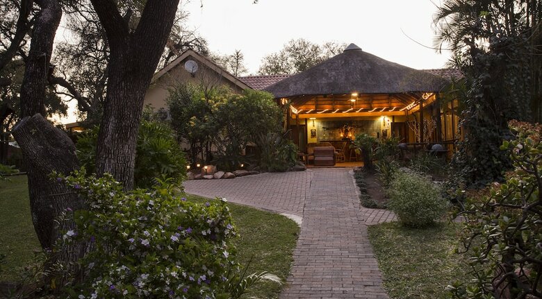Hotel Sunbird Lodge - Guest House