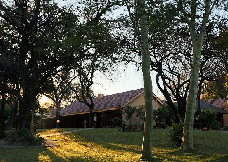 Hotel Sunbird Lodge - Guest House
