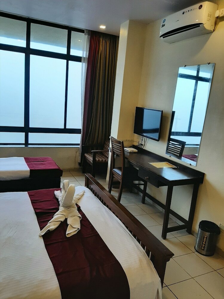 Hotel Lake Paradise Mahabaleshwar