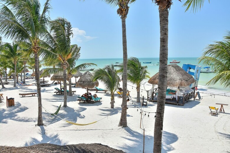 Amait� Beach Hotel