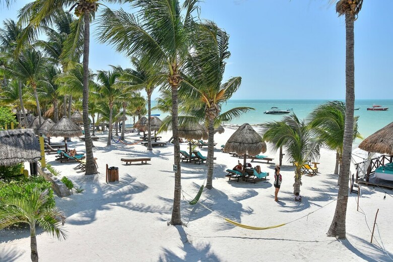 Amait� Beach Hotel