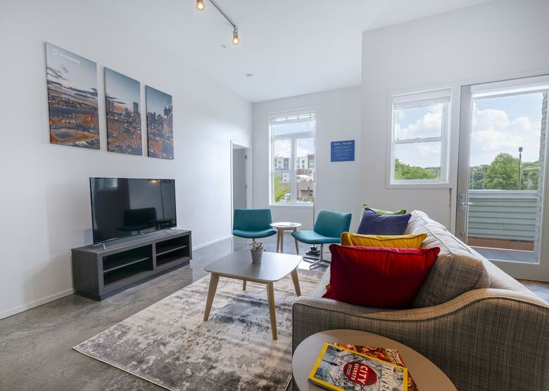 Acklen Luxury Condos By Hosteeva