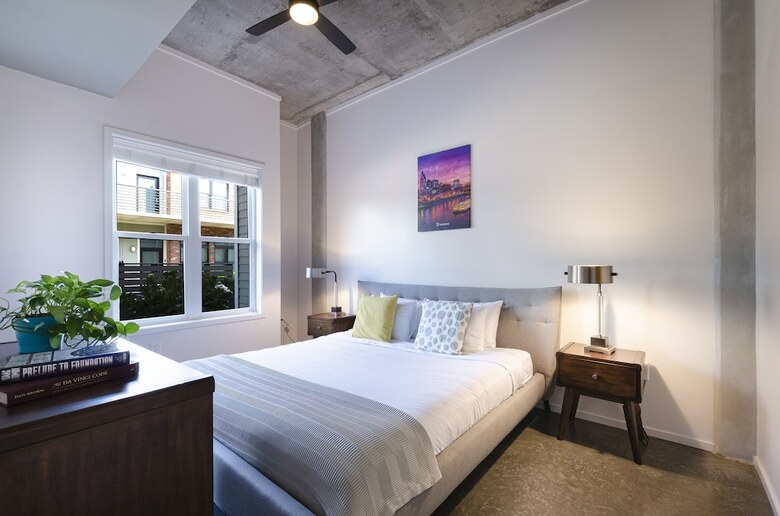Acklen Luxury Condos By Hosteeva