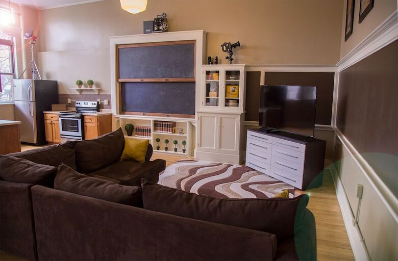 Hotel School 31 Lofts At Colors Studios