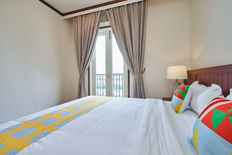 Oyo Home 44077 The Platinum Hotel & Suites- King
