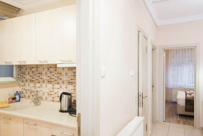 Berce Apartment & Suites