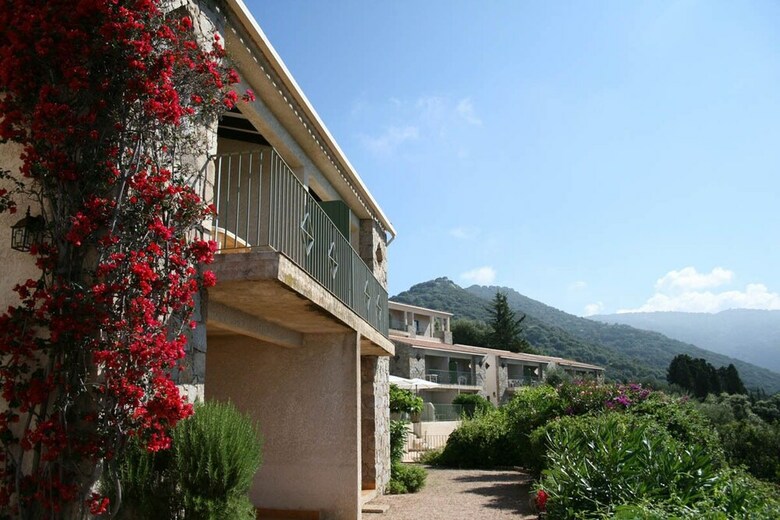 Aparthotel Residence Roc E Mare