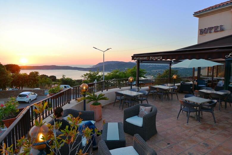 Hotel Le Saint Jean