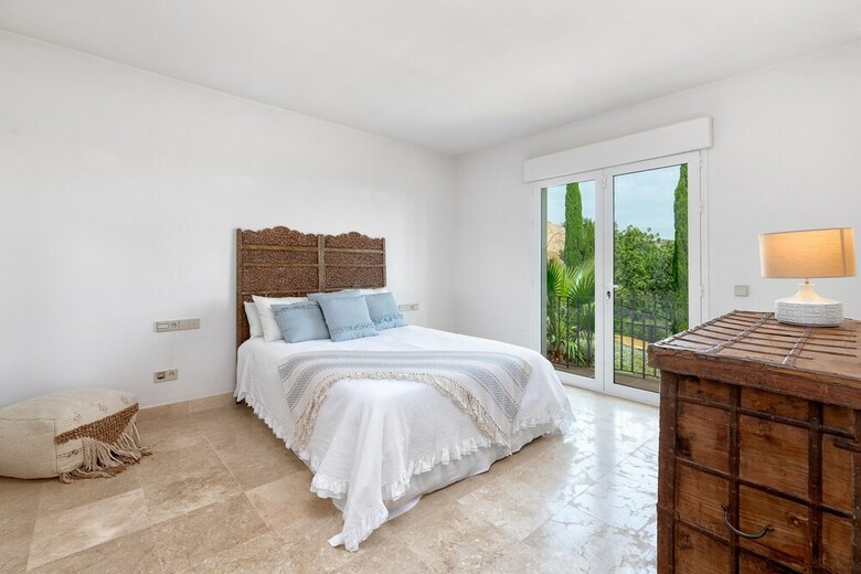 Solaga - Villa Los Monteros
