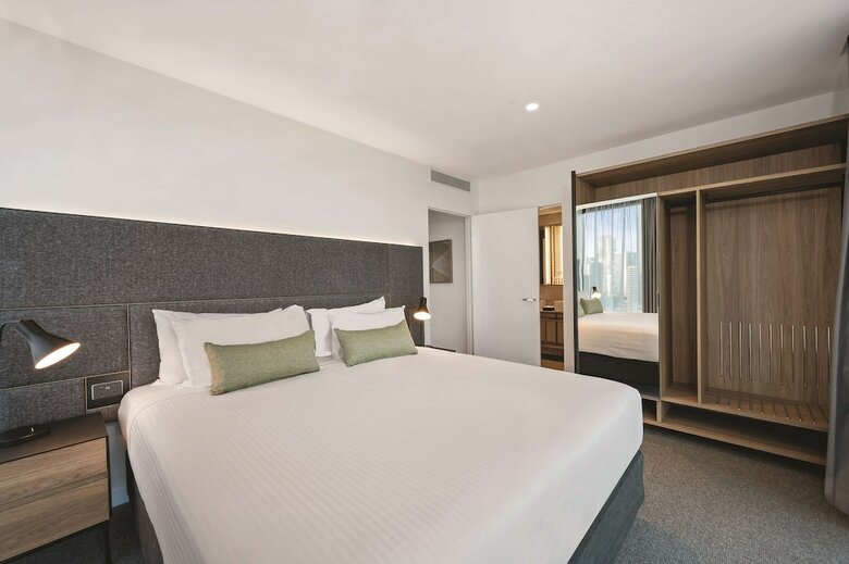 Vibe Hotel Melbourne