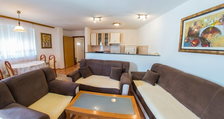 Next To The Old Bridge Apartments