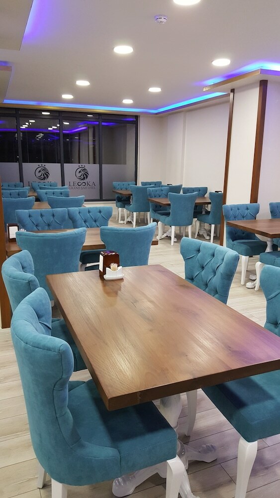 Hotel Le-ka Grand Sah Otel
