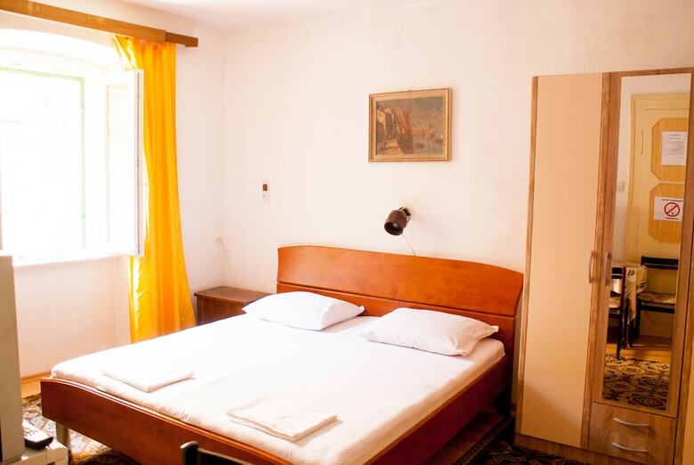 Hotel Accommodation Vitaic - Guest House