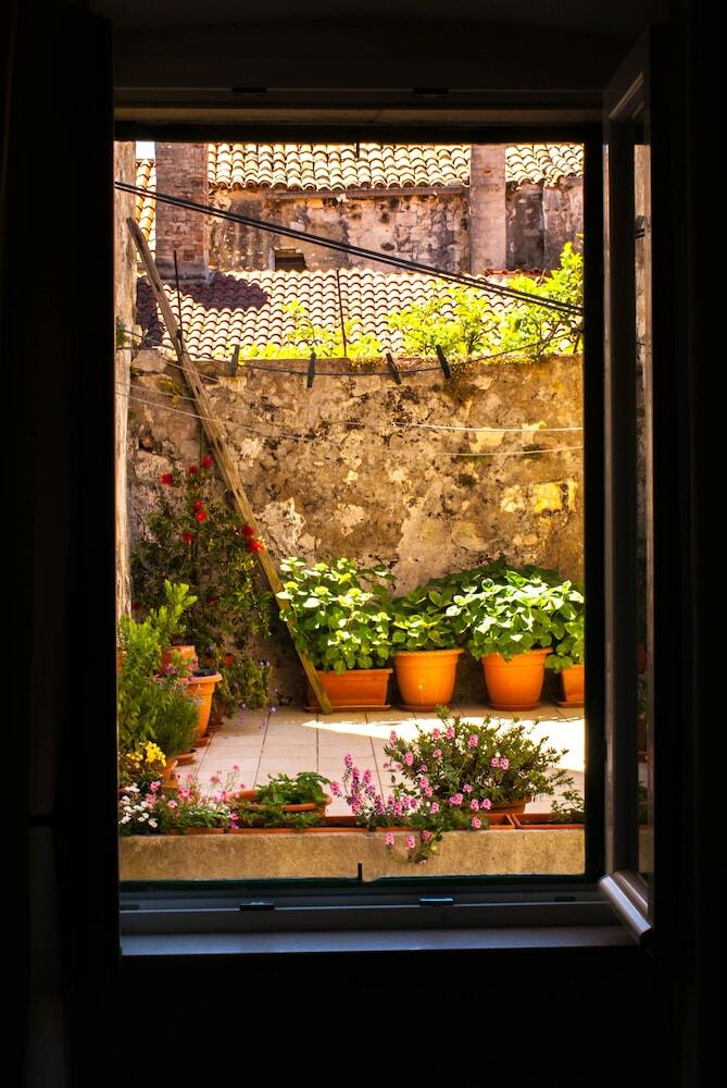 Hotel Accommodation Vitaic - Guest House