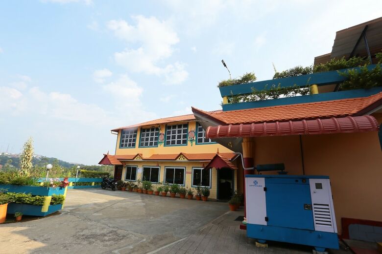 Hotel Dream Land Hill Residency