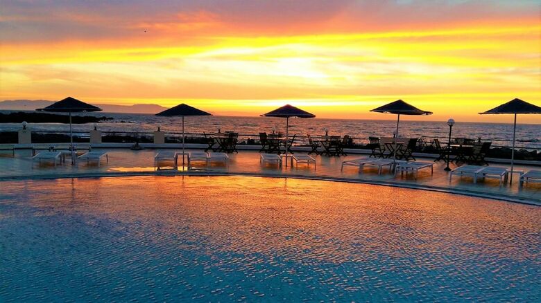 Aparthotel Zorbas Beach Village Hotel