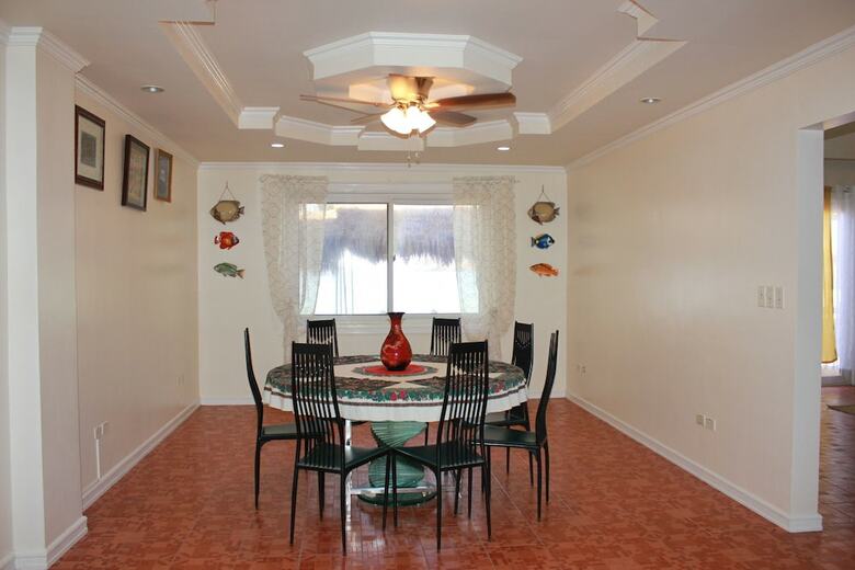 Hotel Pundaquit Luxury Resort