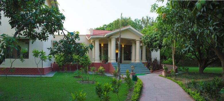 Hotel Nadiya Parao Resort