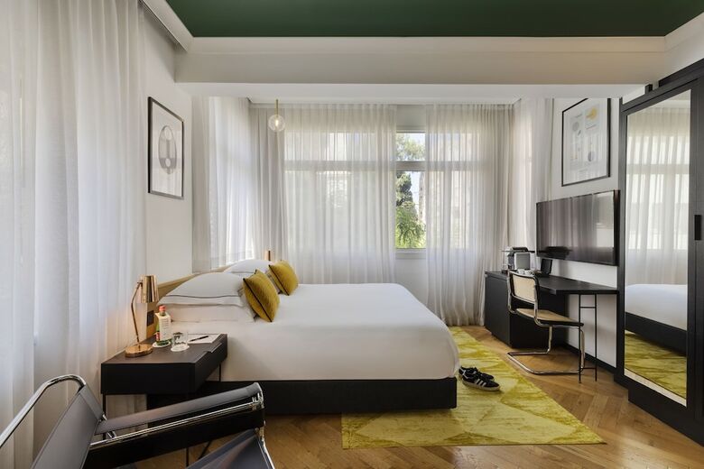 Theodor By Brown Hotels