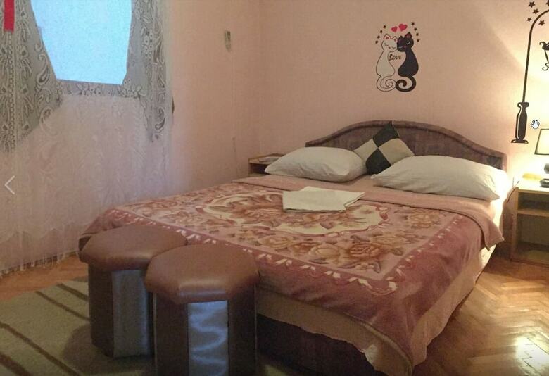 Hostal Apartments & Hostel Zdrava Hrana