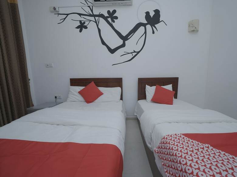 Hotel Oyo 345 Trinnco Topaz