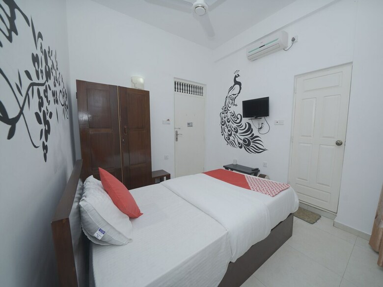 Hotel Oyo 345 Trinnco Topaz