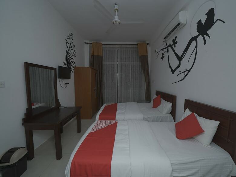 Hotel Oyo 345 Trinnco Topaz