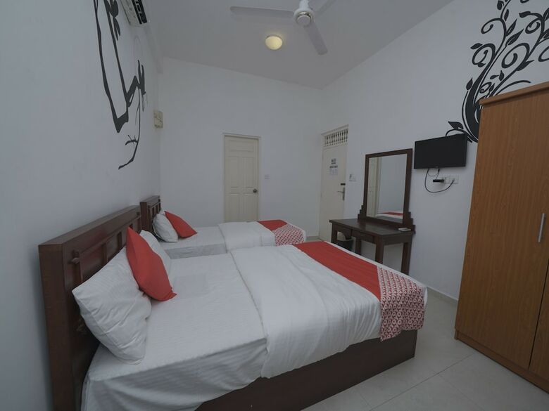 Hotel Oyo 345 Trinnco Topaz