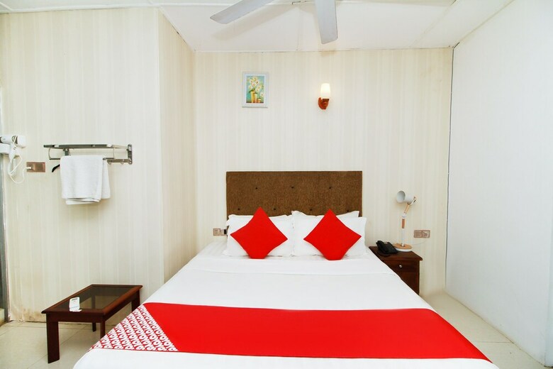 Oyo 282 Ivory Monarch Hotel & Resort