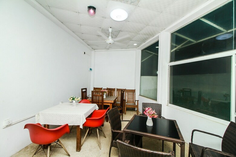 Oyo 282 Ivory Monarch Hotel & Resort