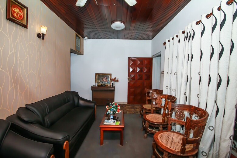 Oyo 282 Ivory Monarch Hotel & Resort