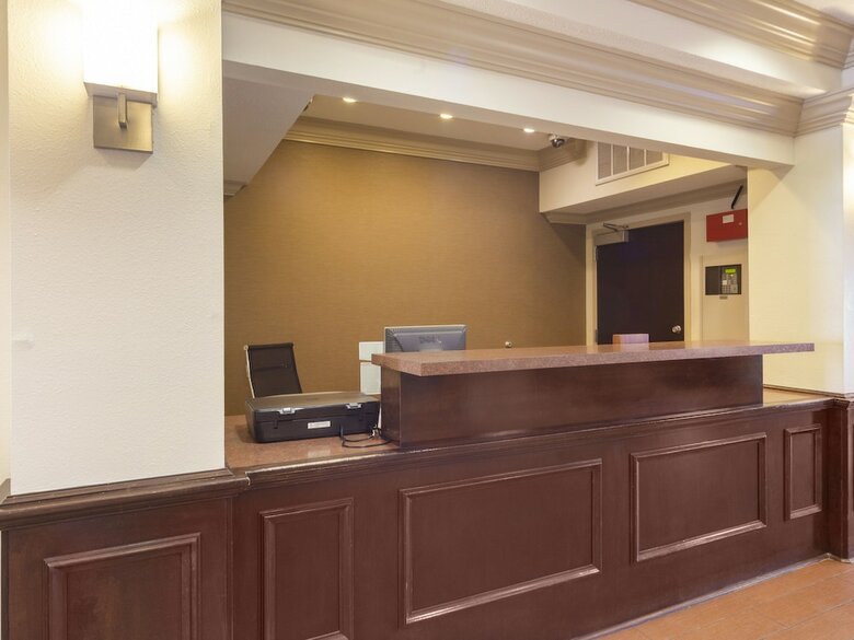 Oyo Hotel Jackson Ms Downtown