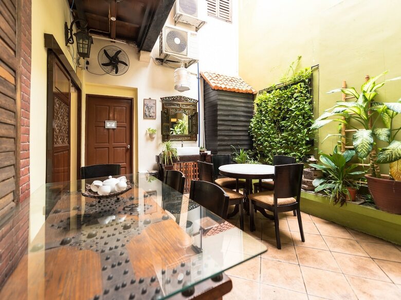 Hotel Oyo 89368 Cintra House