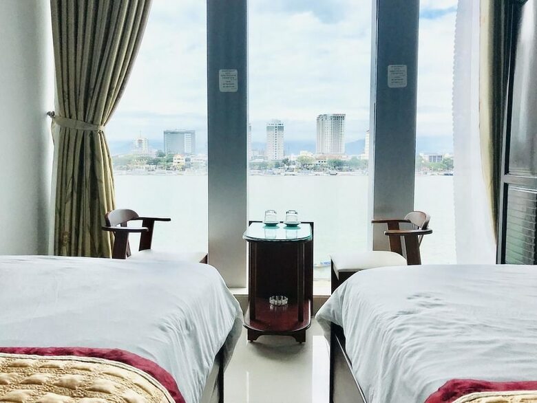 New Green Hotel