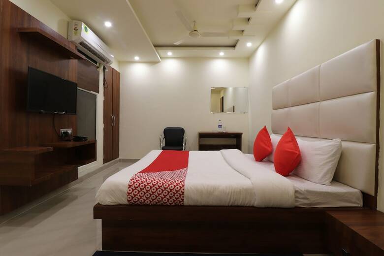 Hotel Oyo 47405 Comfort Inn
