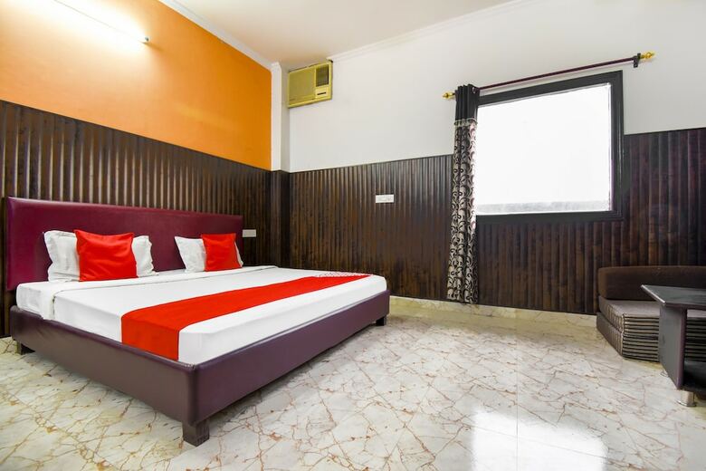 Oyo 46735 Hotel Royal Dreams