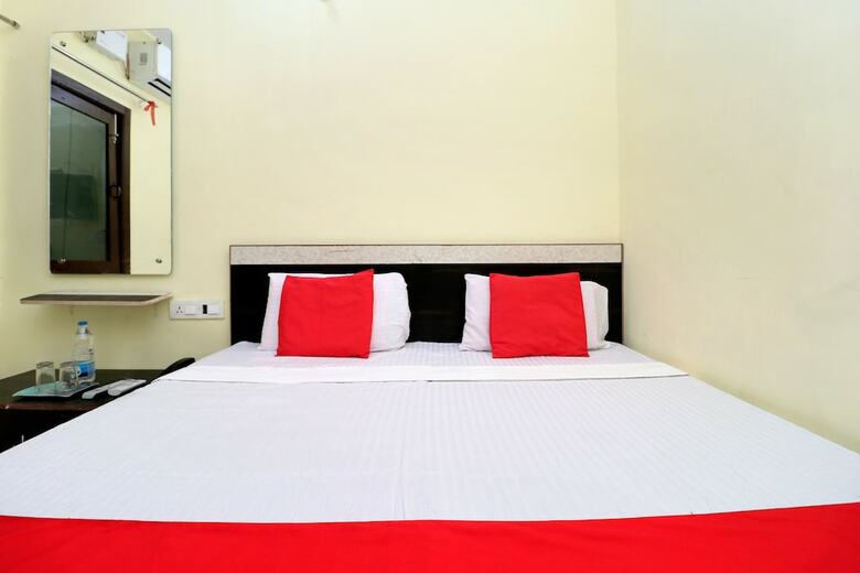 Hotel Oyo 27650 Gian Residency