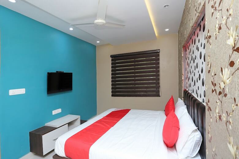 Hotel Oyo 44565 Ashrit Suites