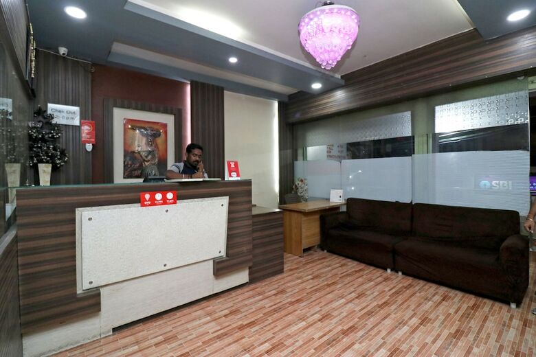 Oyo 41903 Hotel Mayur Palace