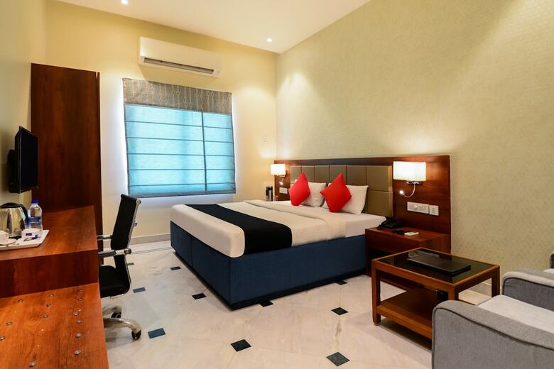 Capital O 7200 Hotel Yks