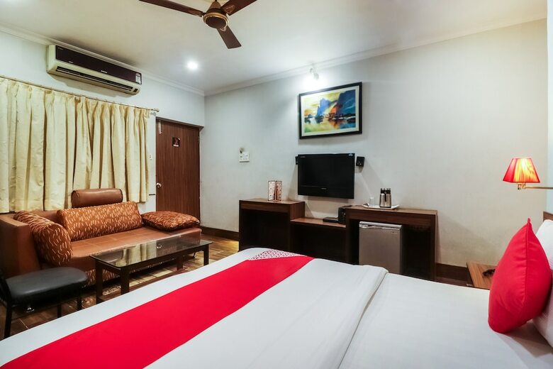 Oyo 24671 Hotel Park Inn