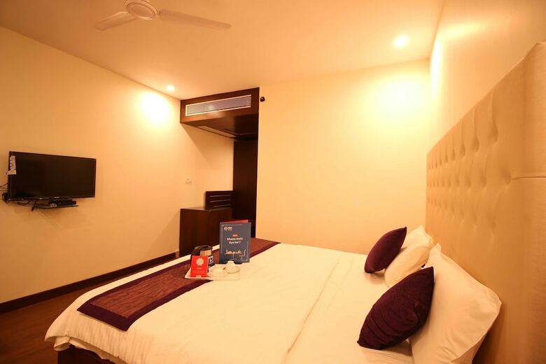 Hotel Oyo 3823 Marigold Club