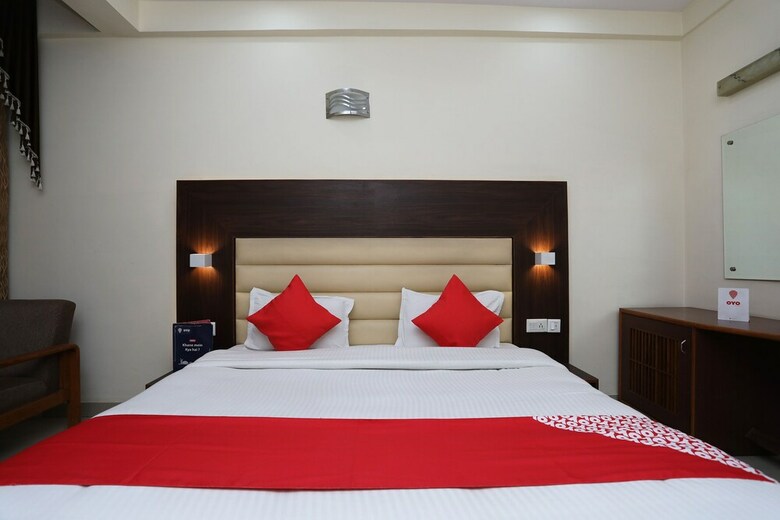 Oyo 30068 Hotel Kesar Palace