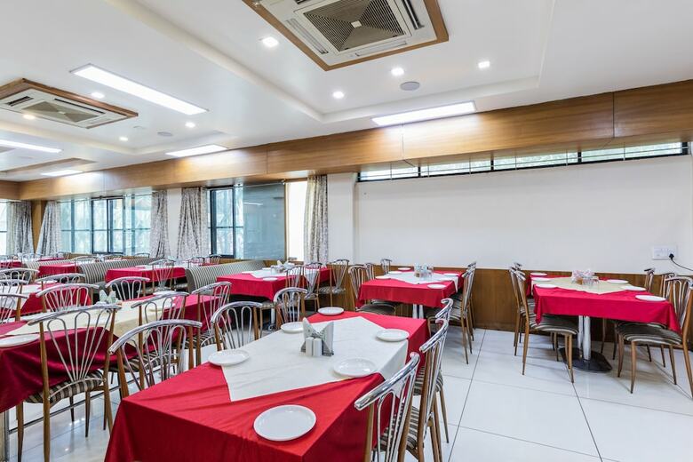 Hotel Oyo 41898 Balaji Palace