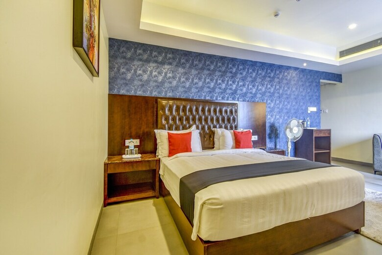 Hotel Capital O 47821 Piyush Inn