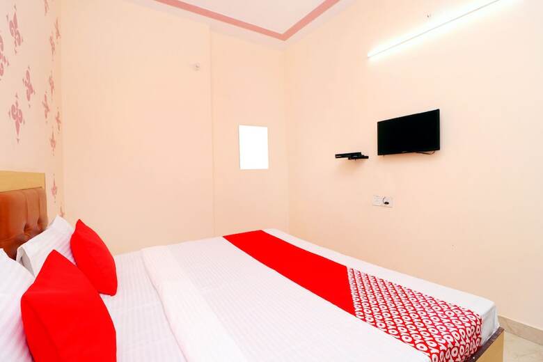 Hotel Oyo 43966 Jaura Inn