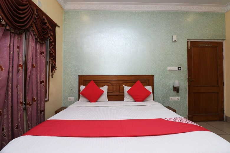Oyo 30858 Hotel Sp International
