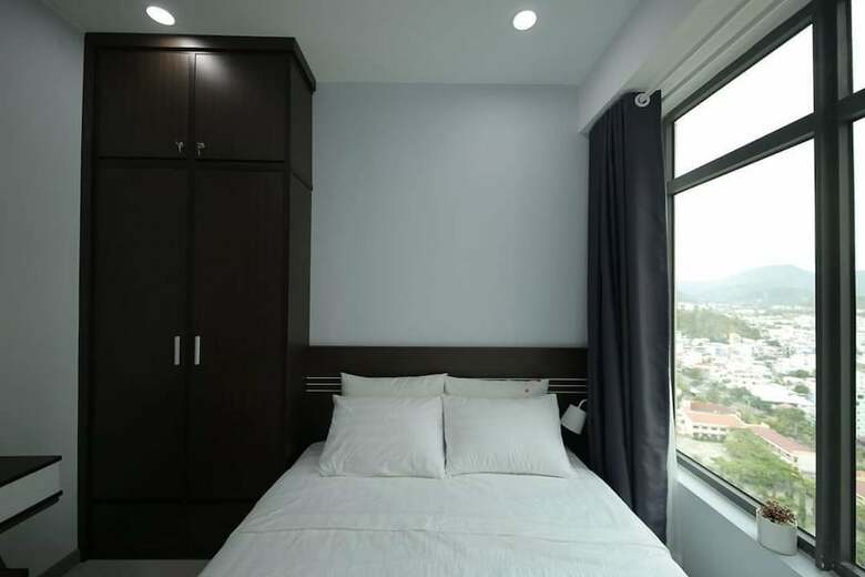 Trangs Beachfront Apartment Nha Trang