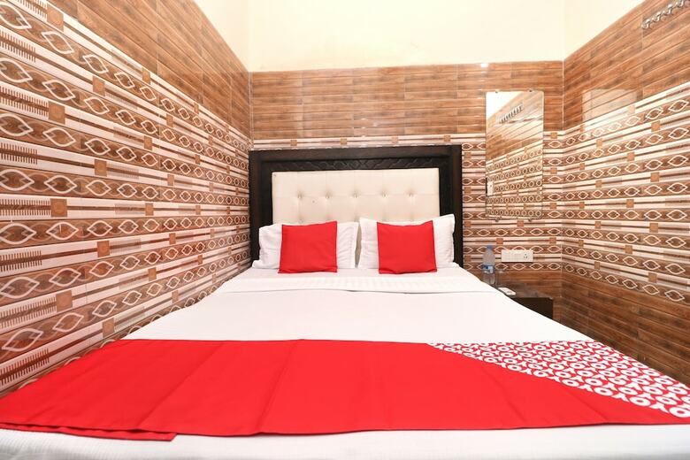 Oyo 35497 Hotel Kapoor Residency